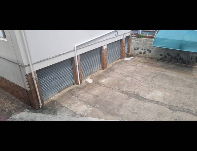 1.5 BEDROOM FLAT FOR SALE IN UMBILO